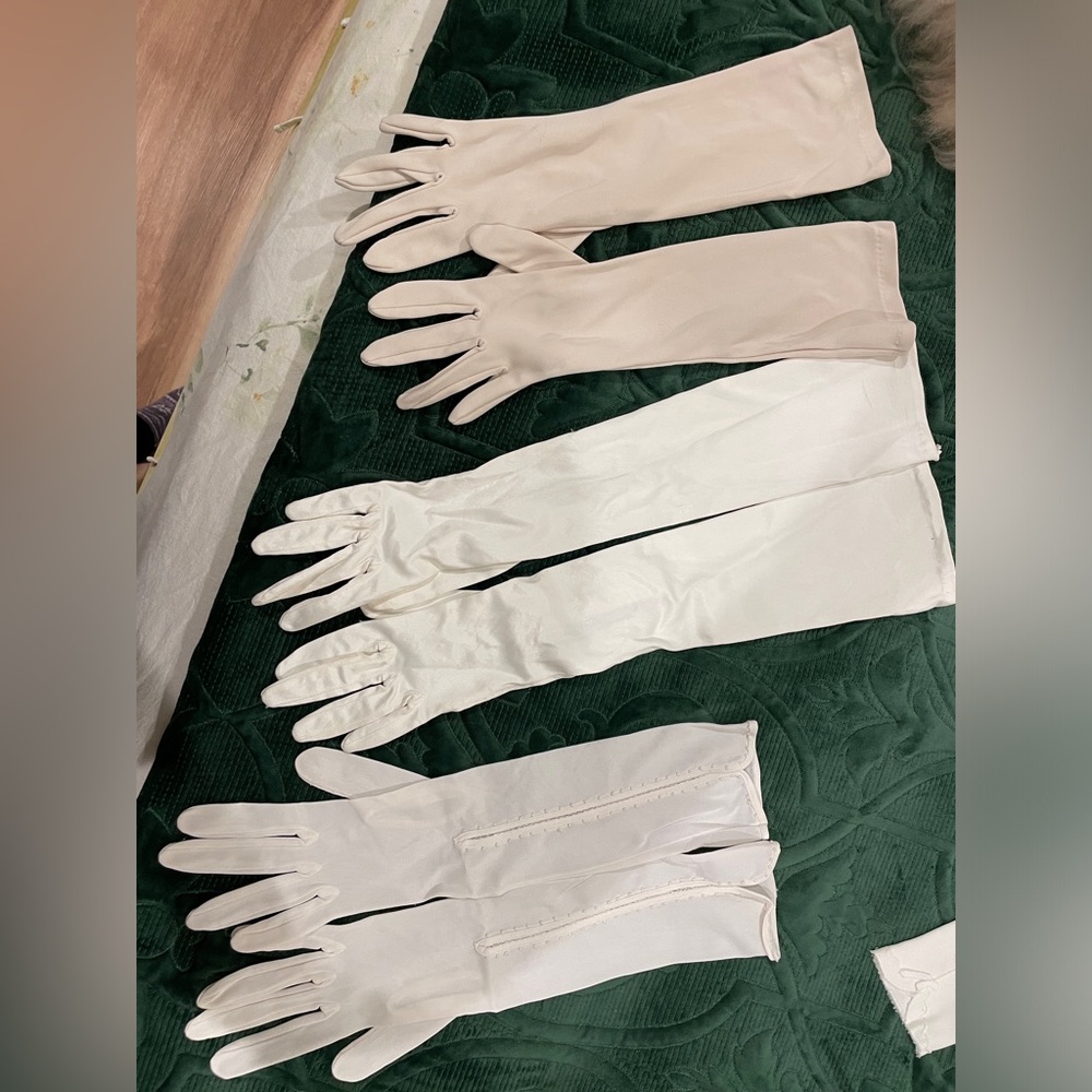 3 pairs vintage gloves